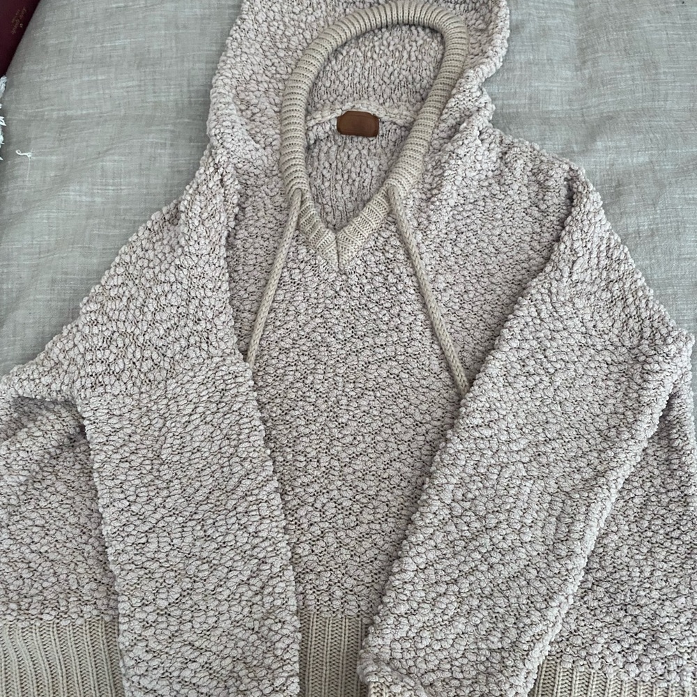 Comfy Cream/Tan Sweater from Grey Bandit